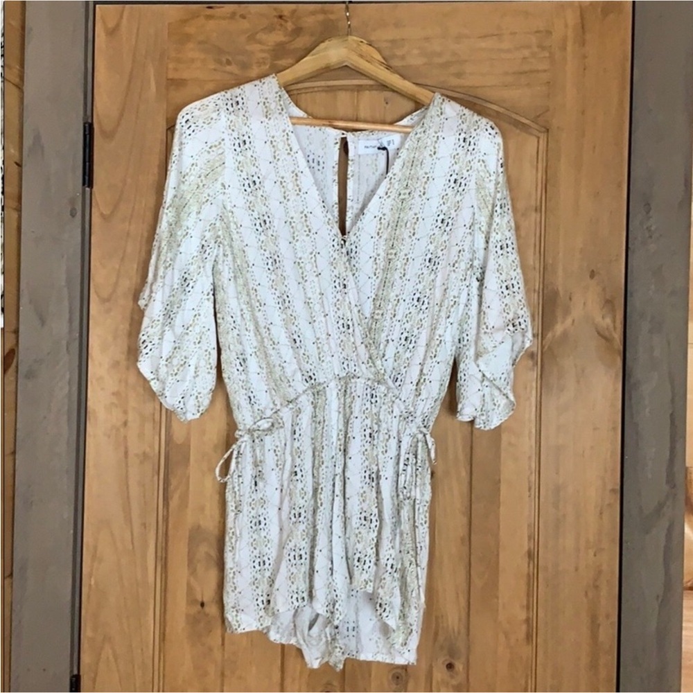 Faithfull the Brand Fox playsuit romper Oasis print Size XS New with tag - Picture 5 of 13